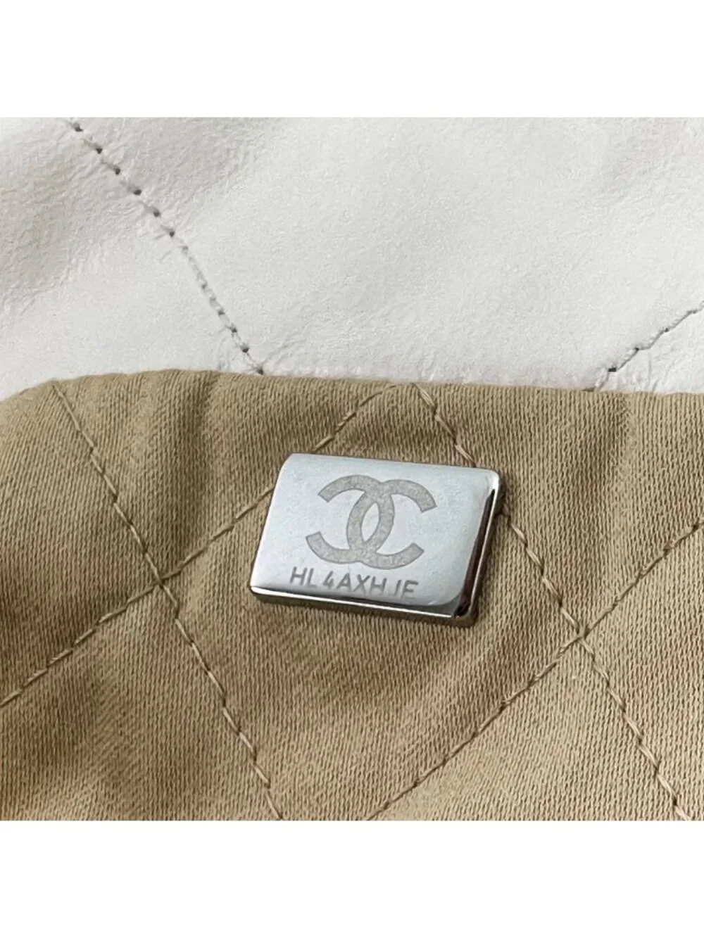Chanel 22 Chain CC Logo Leather Shoulder Bag White Antique Silver